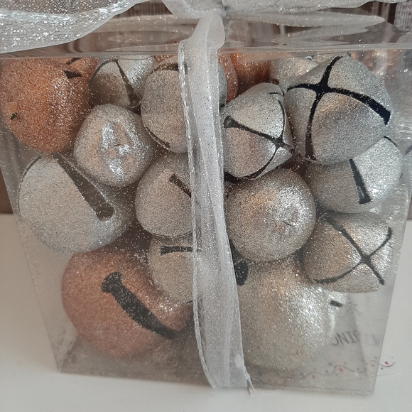 1 Lot of Decorative Metal Glitter Jingle Bells - Picture 6 of 13